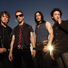 LIVE SHOW REVIEW AND PHOTOS: EXTREME