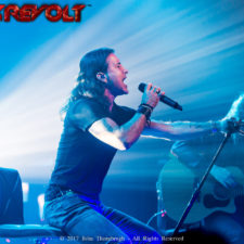 Scott Stapp showcases vocals on acoustic tour