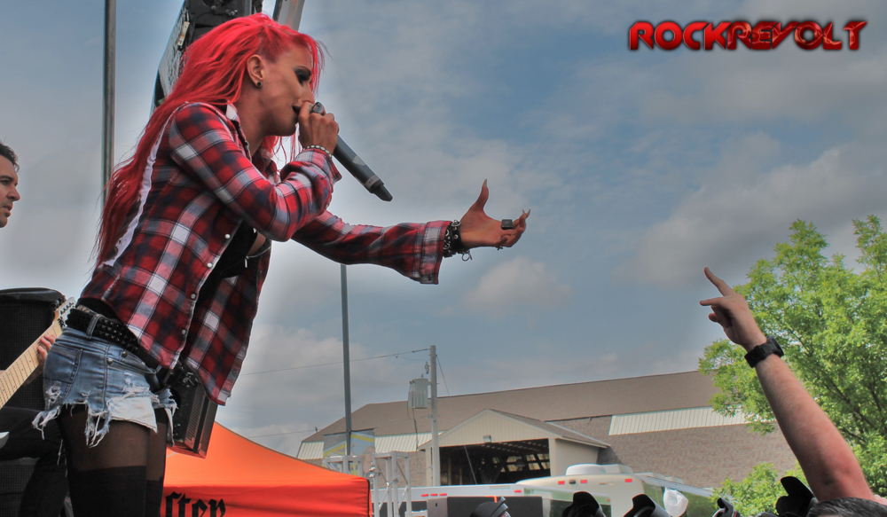 ROCK ON THE RANGE LIVE PICS: BUTCHER BABIES & GOJIRA